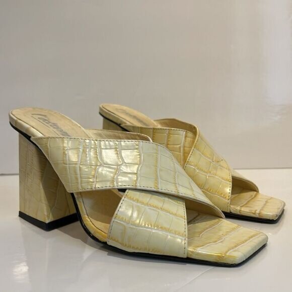 Lintervalle Yellow Croc Embossed Leather Block Heel Sandals Size 40 - Picture 2 of 13